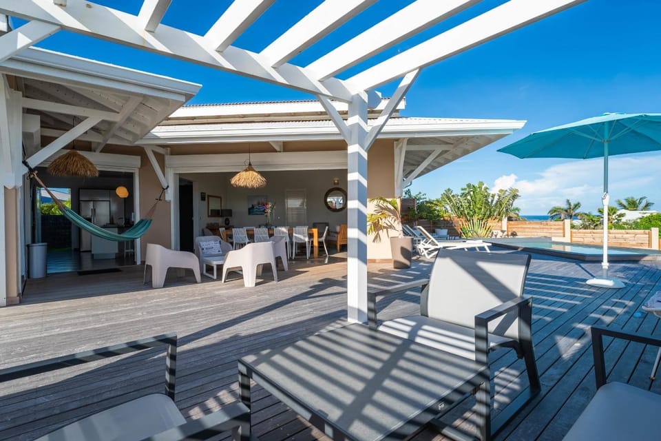 Patio, Restaurant/places to eat, Day, View (from property/room), Balcony/Terrace, Banquet/Function facilities, sunbed