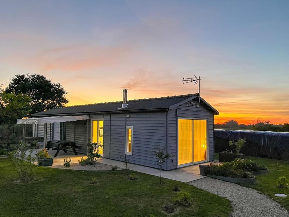 TI KAZ - Terrasse extérieure - 5mn Plage Bed and Breakfast in Brittany