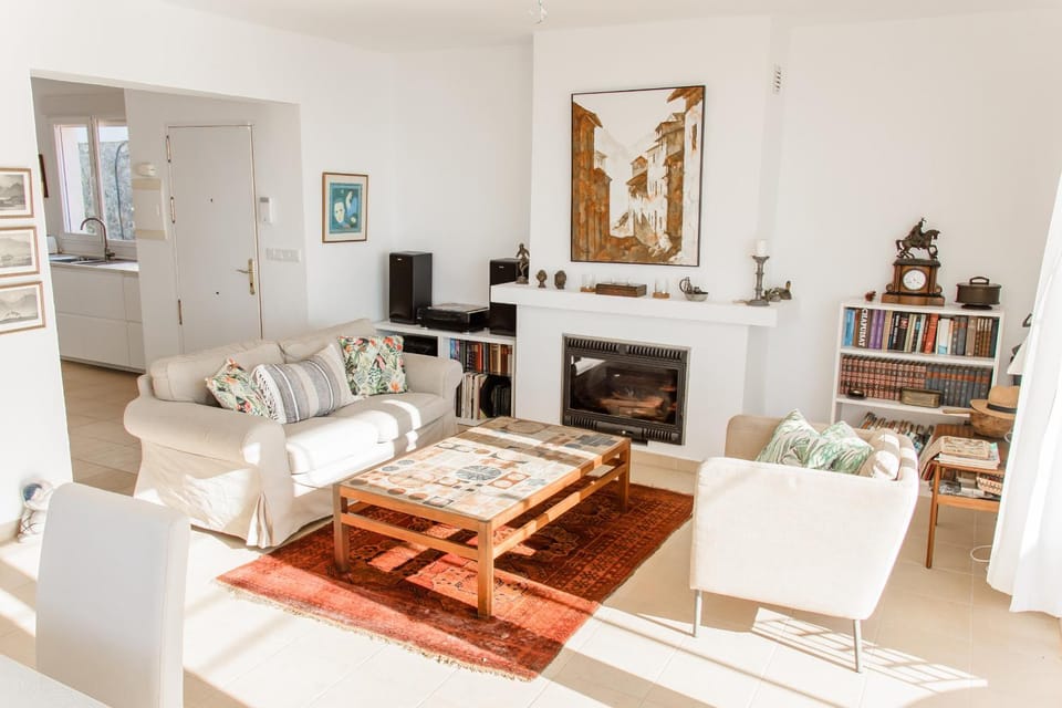 Communal lounge/ TV room, Living room