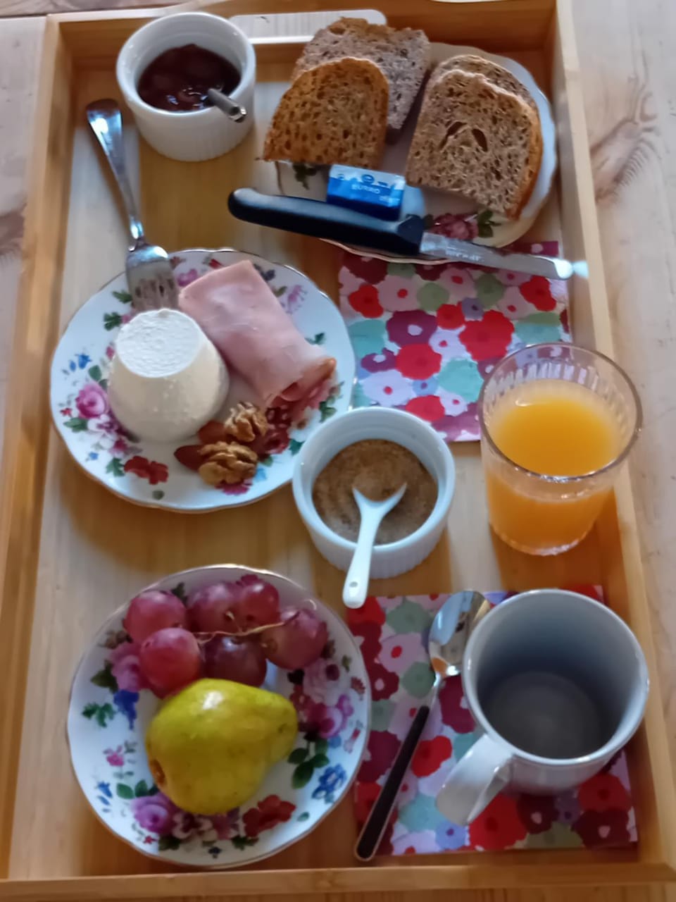 Breakfast, Continental breakfast