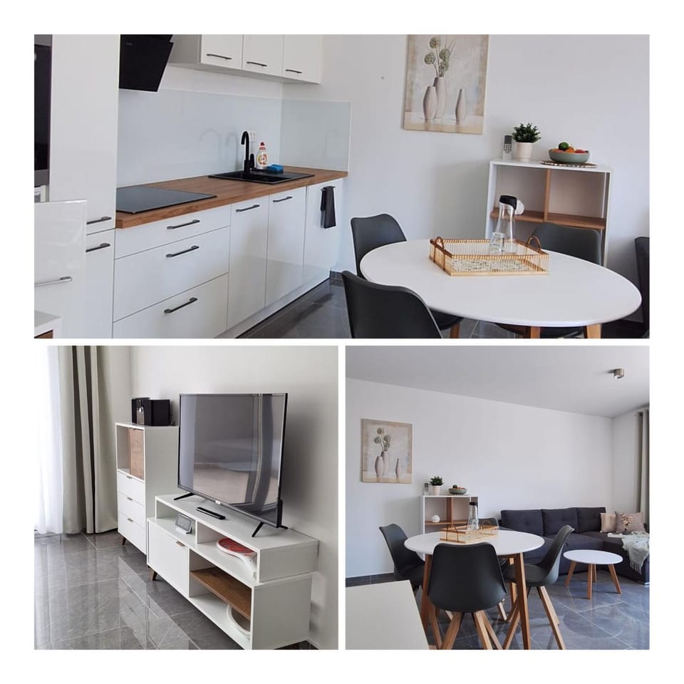 Kitchen or kitchenette, Living room, Dining area