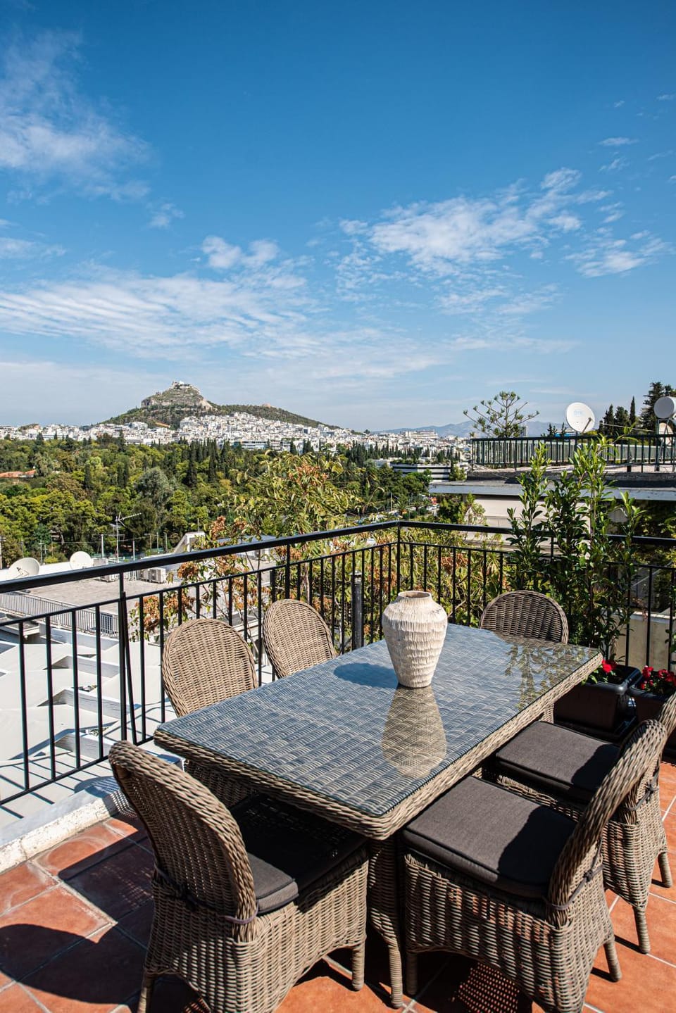 Day, Balcony/Terrace, Dining area, Mountain view