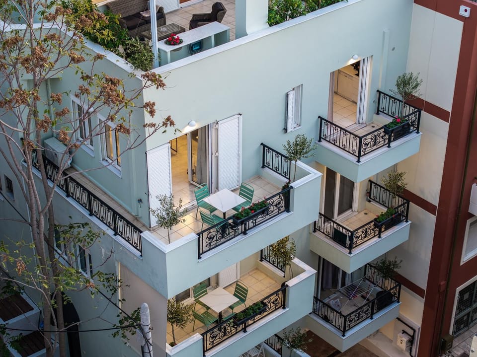 Property building, Balcony/Terrace