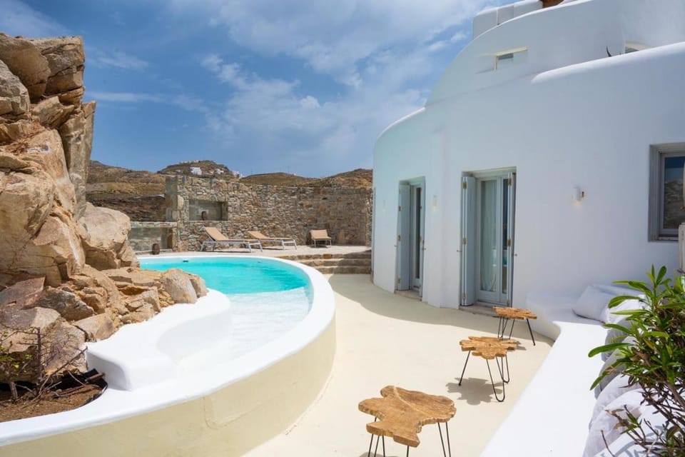 Villa Aegean Lighthouse Villa in Mykonos, Mikonos 846 00, Greece