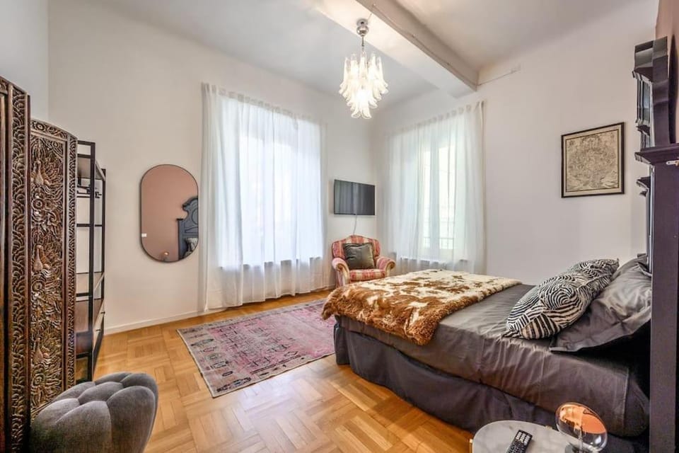 Bed, TV and multimedia, Photo of the whole room, Bedroom, wardrobe