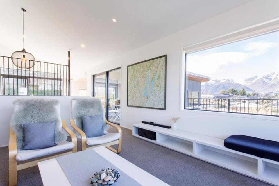 Grandview Vista - Lake Hawea House in Otago