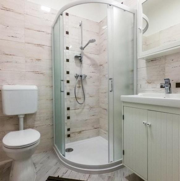 Malasits 3 private room with private bathroom Vacation rental in Hungary