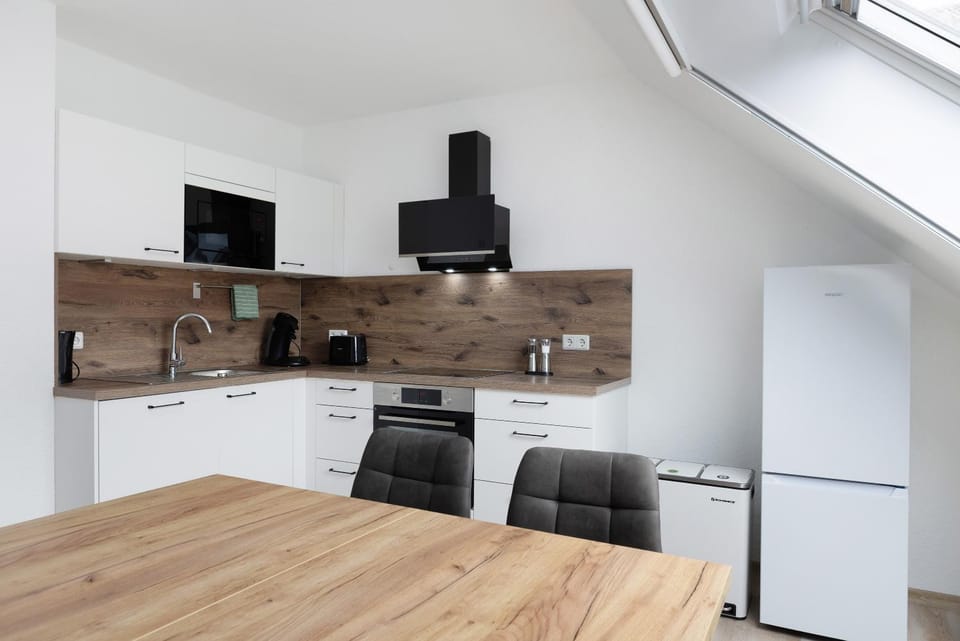 Property building, Kitchen or kitchenette, Living room