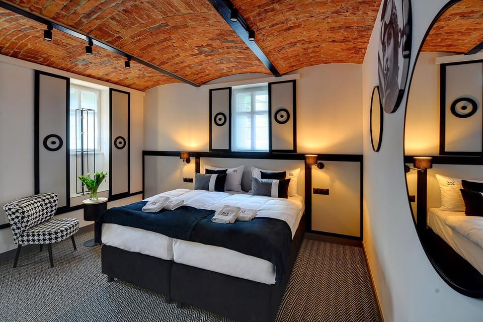 OAK Rooms Hotel in Lower Silesian Voivodeship
