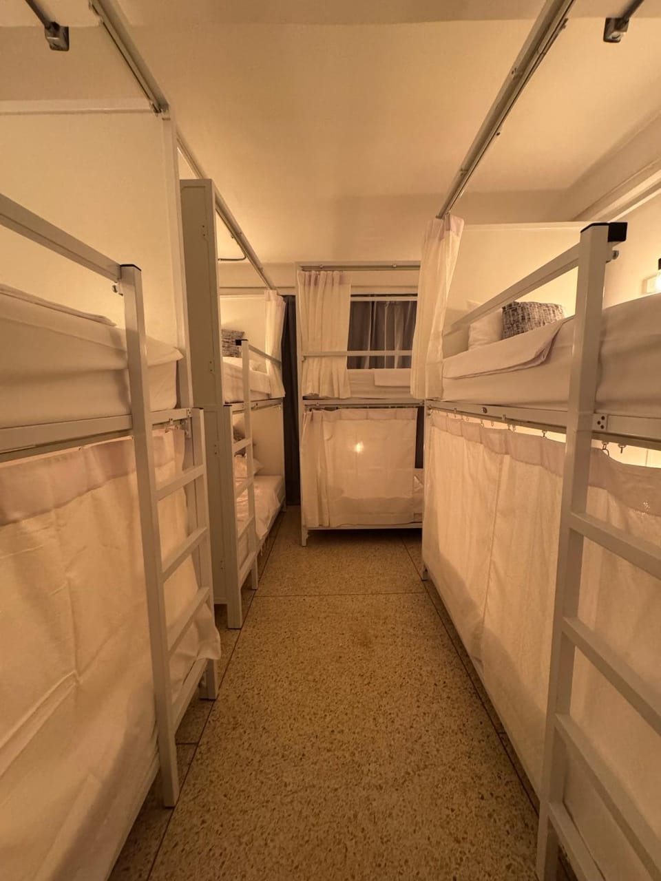 Twenty Two Place Hostel - Sukhumvit 22 Hostel in Bangkok