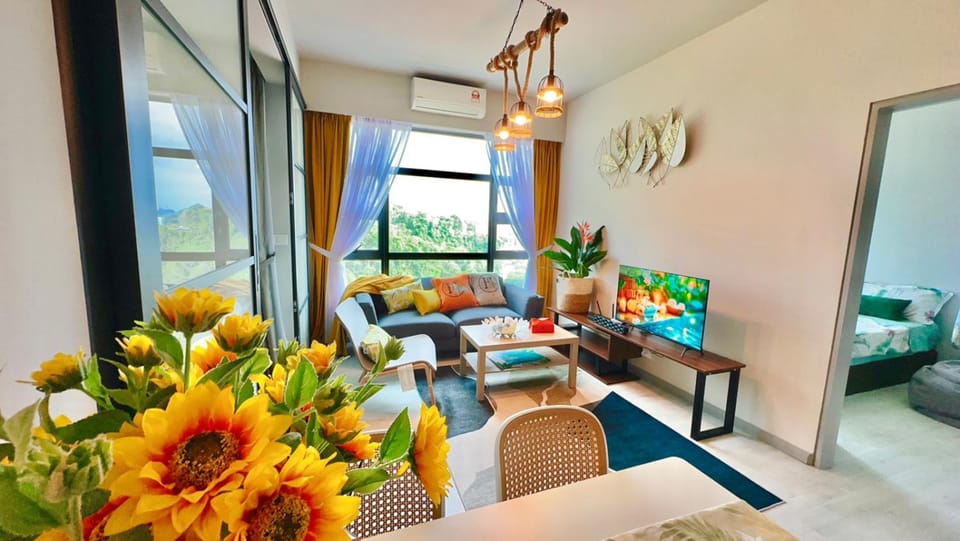 TV and multimedia, Living room, Photo of the whole room, City view, Mountain view, Mountain view, Street view