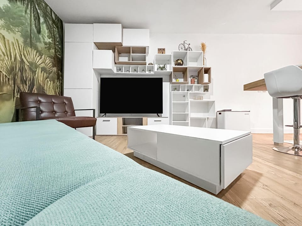 TV and multimedia, Seating area