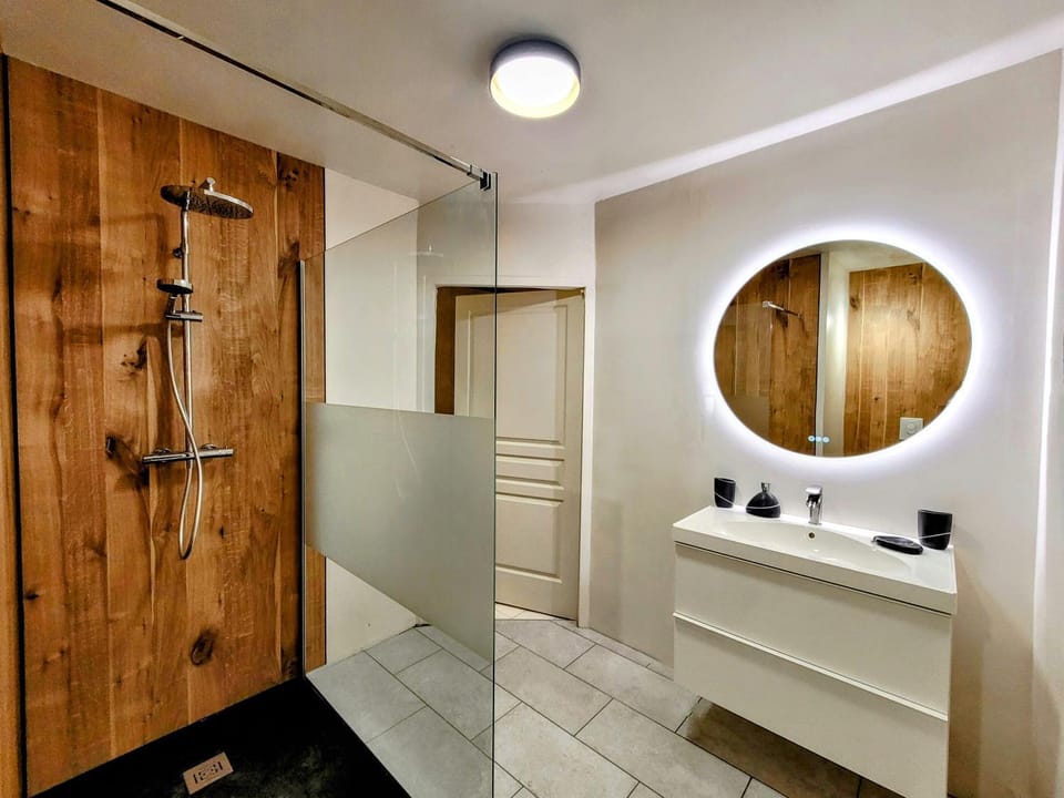 Shower, Bathroom