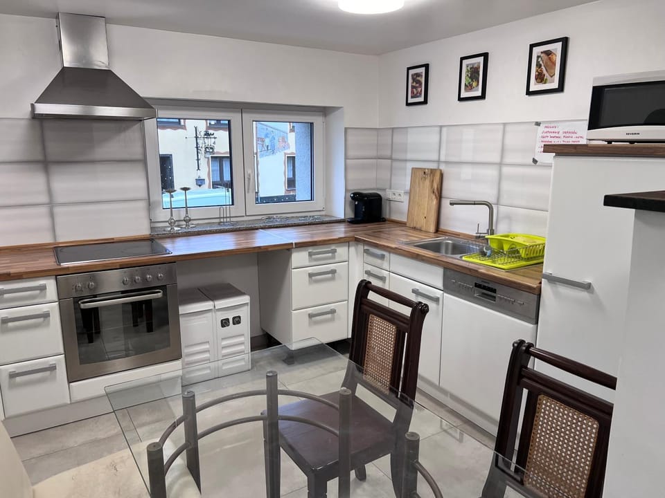 Kitchen or kitchenette, kitchen