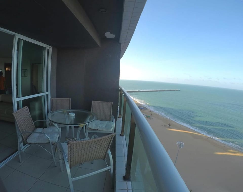 Natural landscape, View (from property/room), Balcony/Terrace, Dining area, Sea view