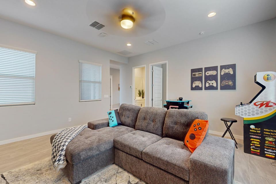 Pool, Hot Tub & Game Room! Spacious Buckeye Home House in Goodyear