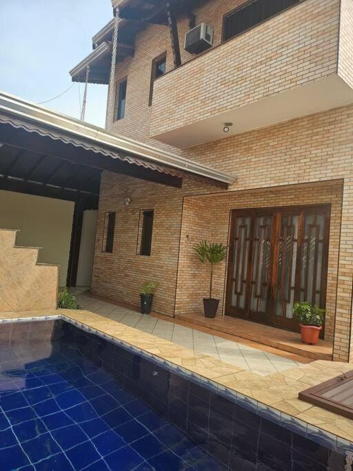 Sobrado Aviação piscina, churrasqueira, jacuzzi House in State of São Paulo