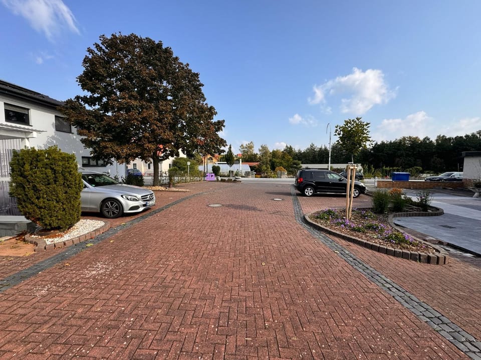 Street view, Parking