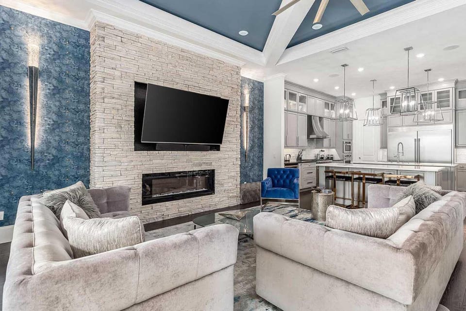 Estate with Arcade, Theater, Superhero BR, Near Parks Villa in Four Corners
