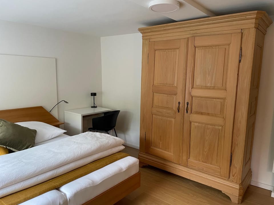 Bedroom, wardrobe
