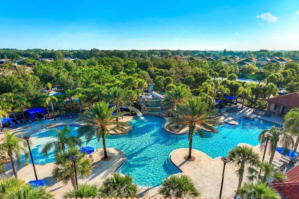 Unreal Villa with Volcano Theme BR, Theater, Arcade Villa in Osceola County