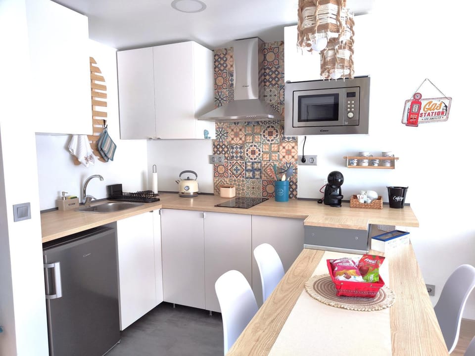 Sardine Beach House - Sea View Apartment in Costa da Caparica