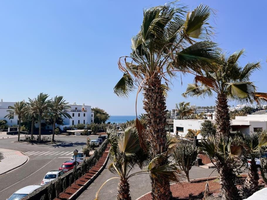 Sea view, Location