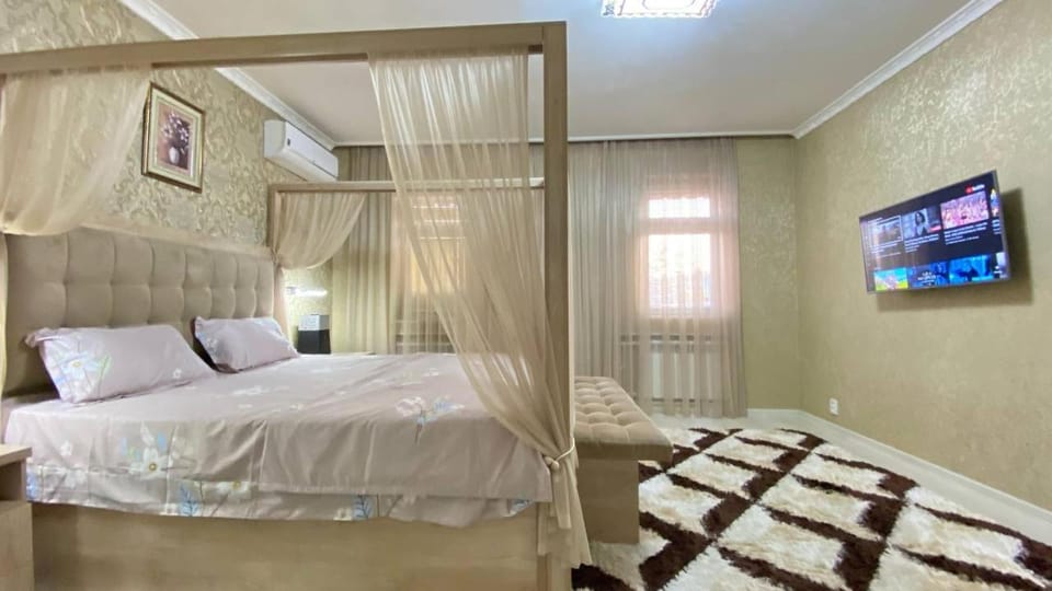 Oybek Apartment in the City Center Apartment in Europe