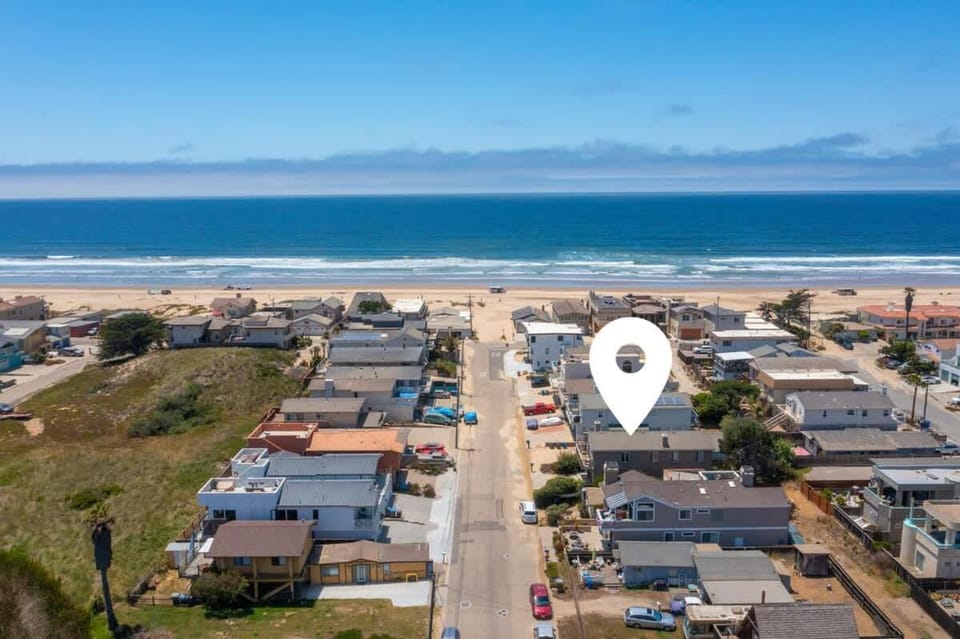 Coastal Retreat - Just Steps to the Beach House in Oceano