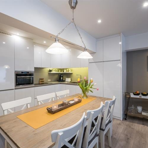 Kitchen or kitchenette, Dining area, Food, stove