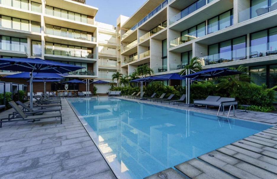 Oceana condos walk to mamitas beach Apartment in Playa del Carmen