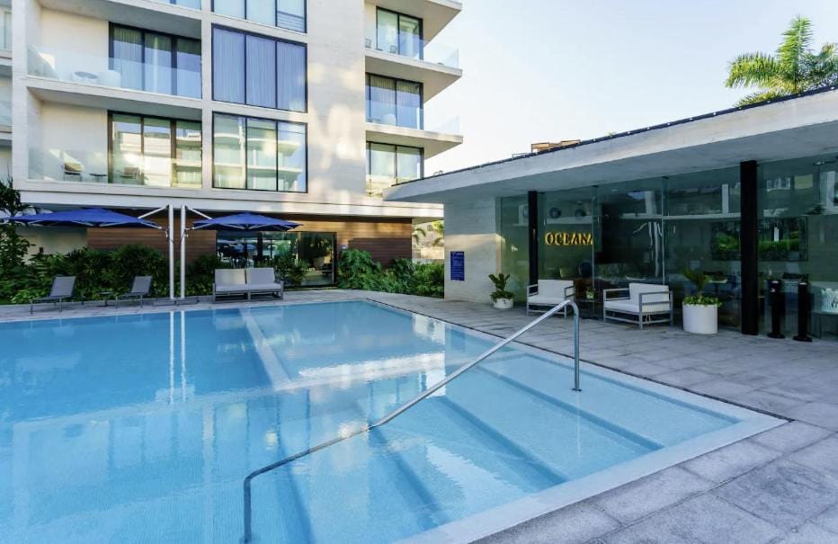 Oceana condos walk to mamitas beach Apartment in Playa del Carmen