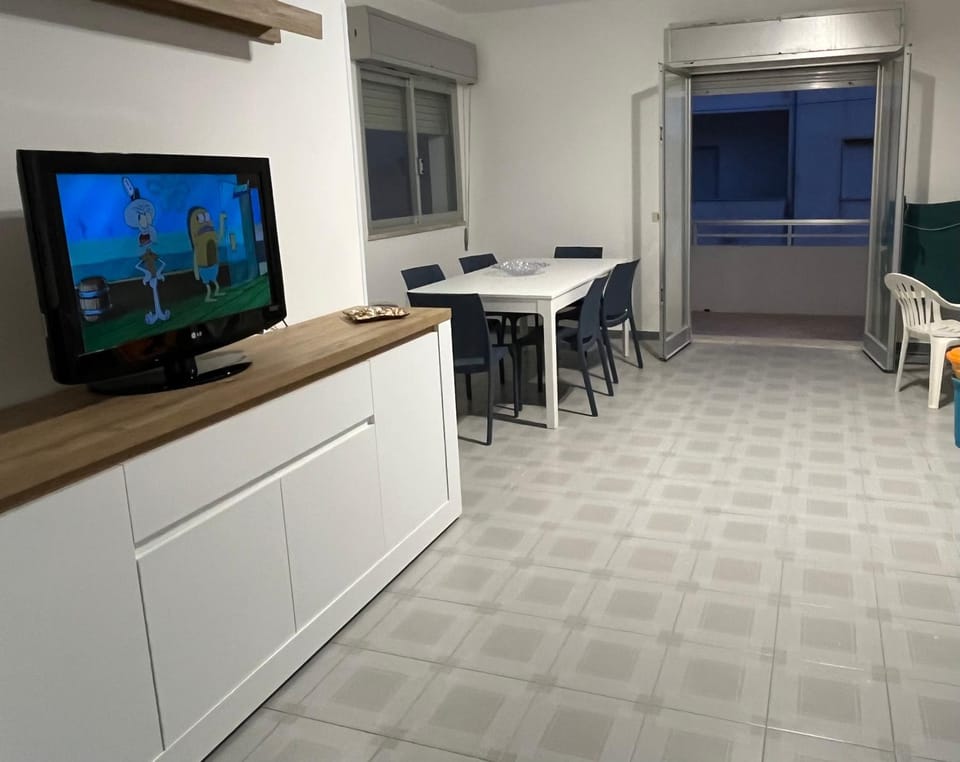 TV and multimedia, Dining area