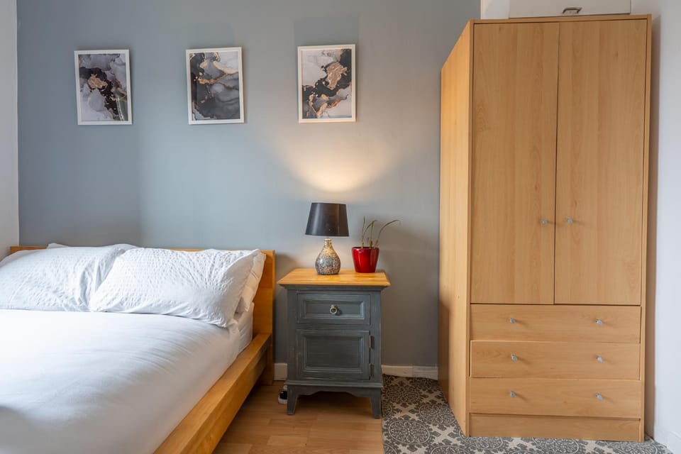 Bed, Bedroom, wardrobe