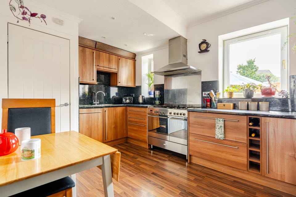 Kitchen or kitchenette, Dining area, dishwasher, oven, stove, toaster