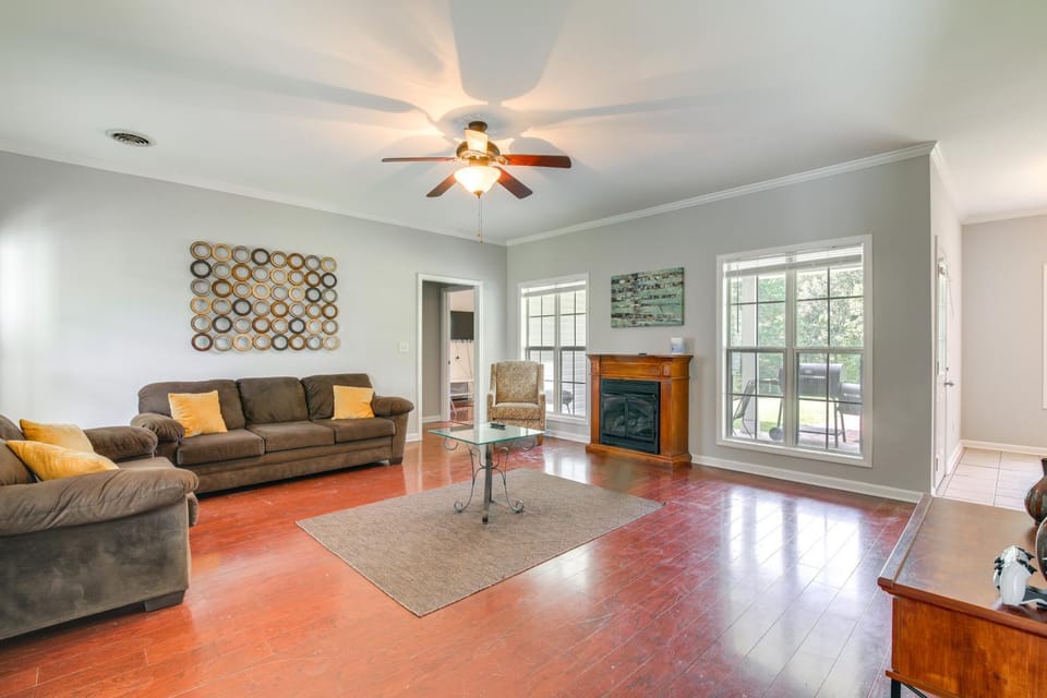 ~ 13 Mi to Ole Miss: Private Family-Friendly Home! House in Sardis Lake
