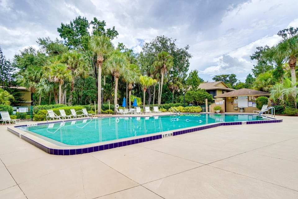Condo w/ Pool & Beach Access Near Theme Park House in Deltona