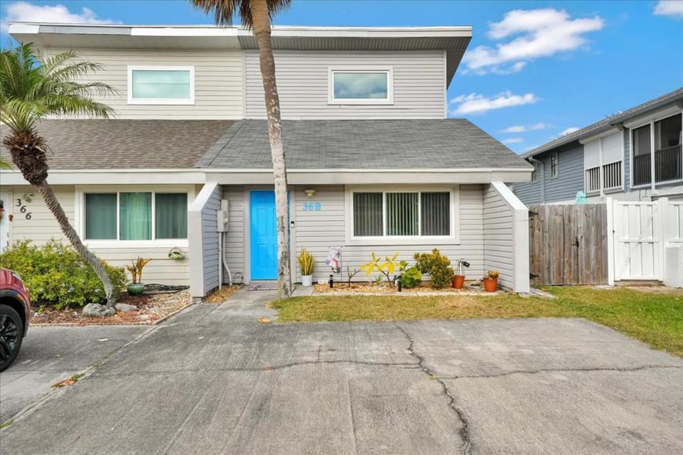 Beach House Retreat House in Cape Canaveral