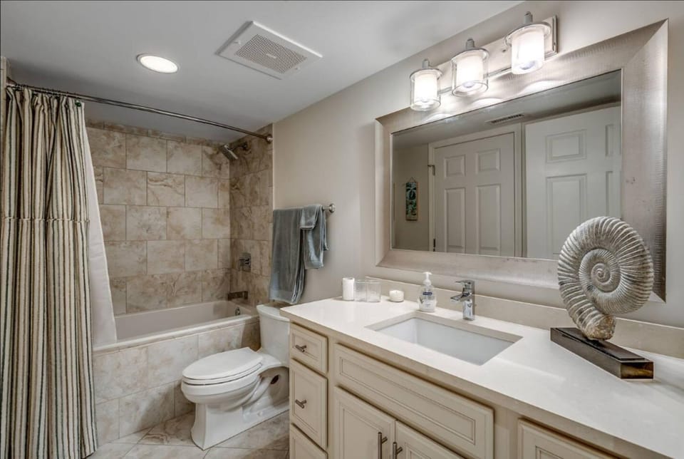 Toilet, Bathroom, Bath, towels