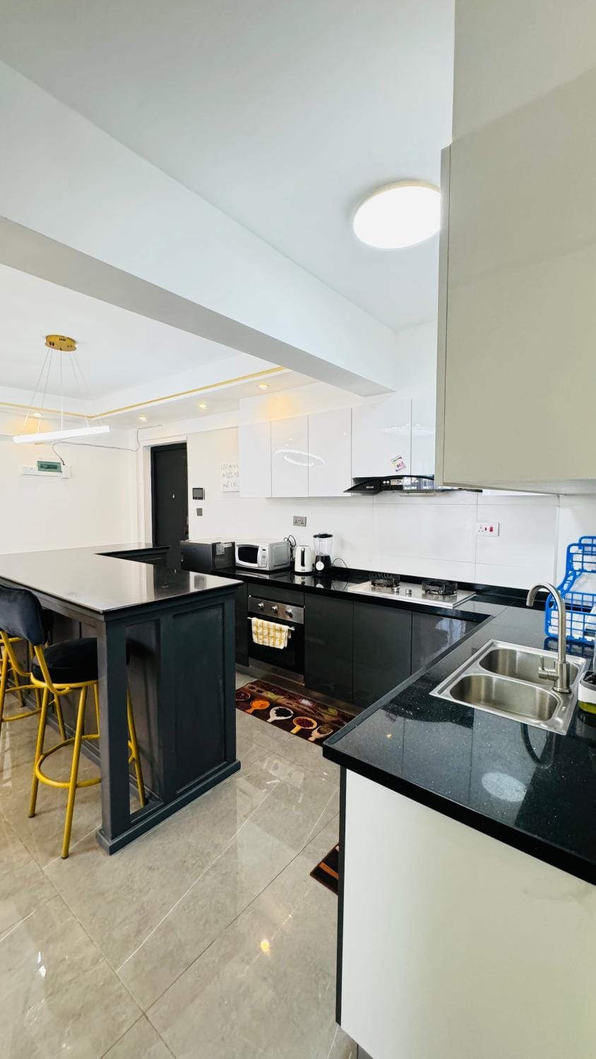 Kitchen or kitchenette, Dining area, oven, stove