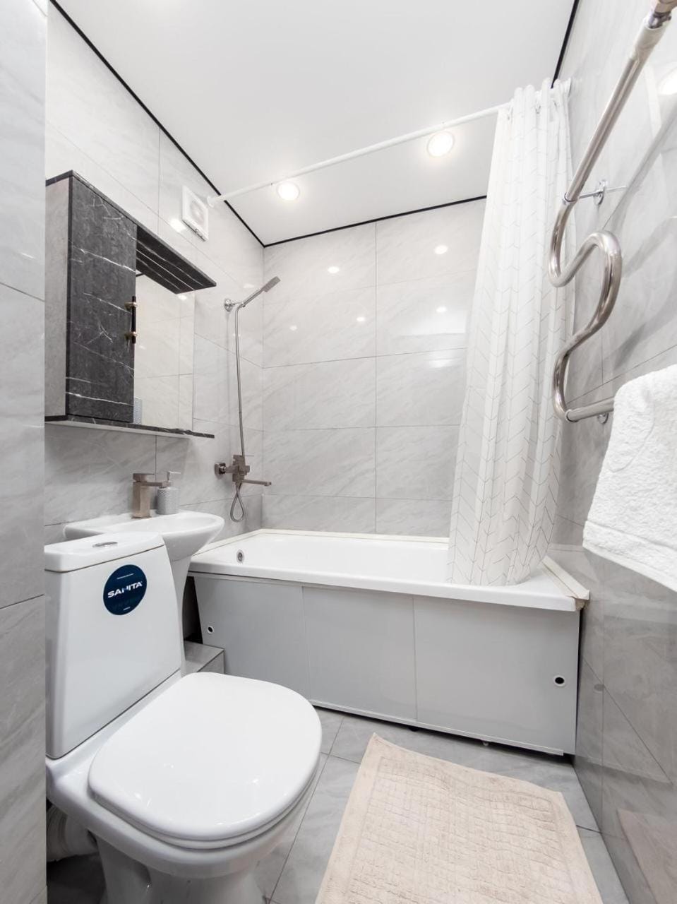 Toilet, Bath