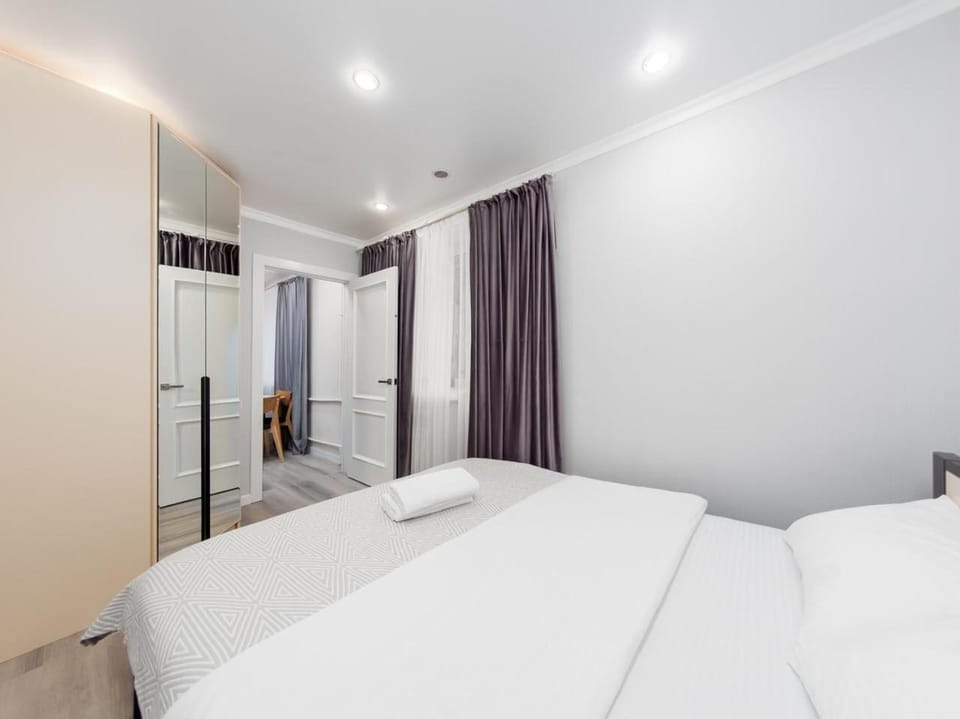 Bed, Bedroom, wardrobe