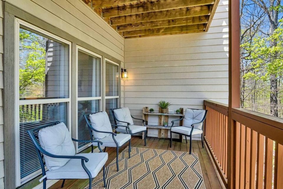 Dream Retreat 5 mn to SDC 2BR 2.5 BA Stonebridge House in Table Rock Lake