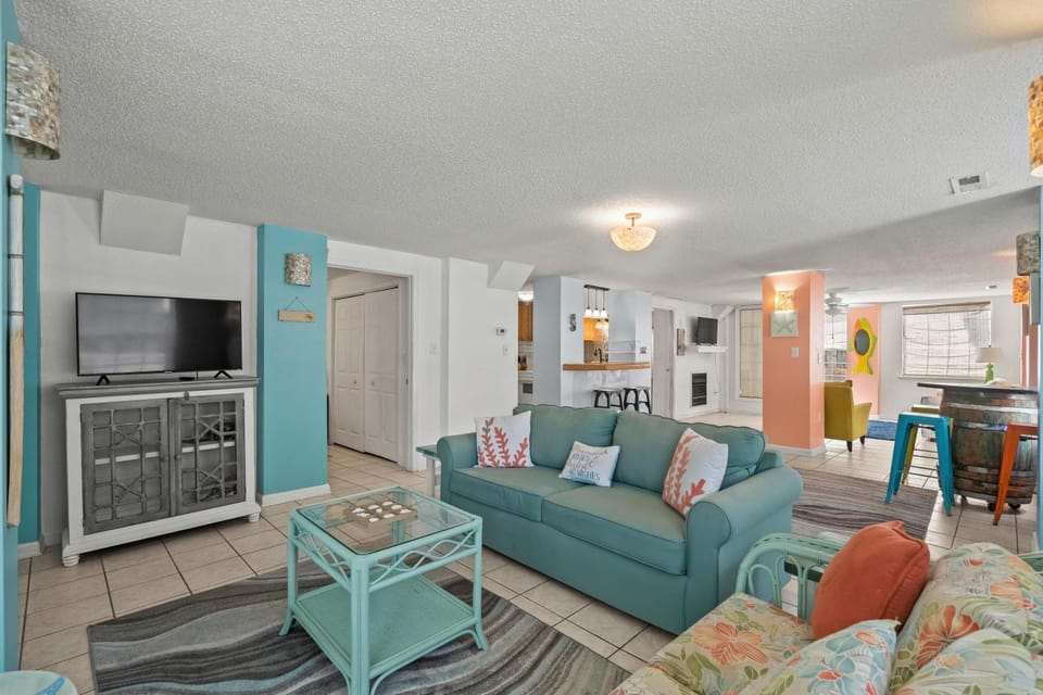 Domingos Beach Bungalow- Margaritaville House in Surfside Beach