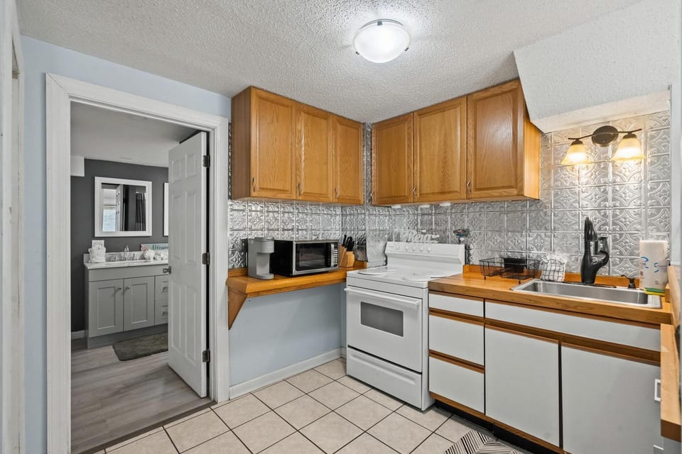 Domingos Beach Bungalow- Margaritaville House in Surfside Beach