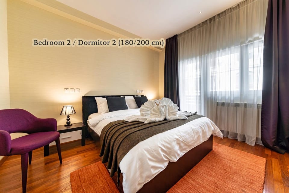 Bed, TV and multimedia, Balcony/Terrace, Bedroom