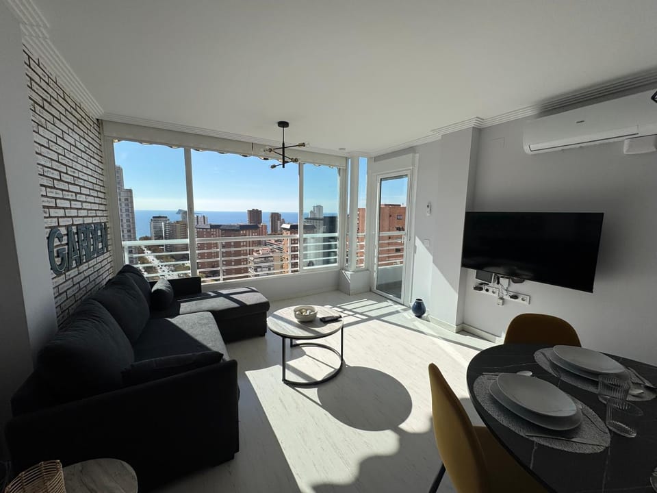 Communal lounge/ TV room, TV and multimedia