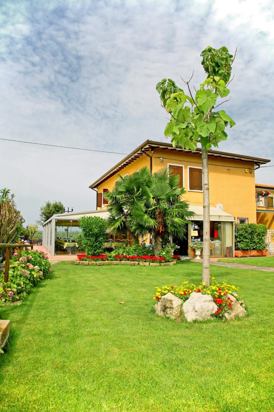 Patio, Restaurant/places to eat, Garden