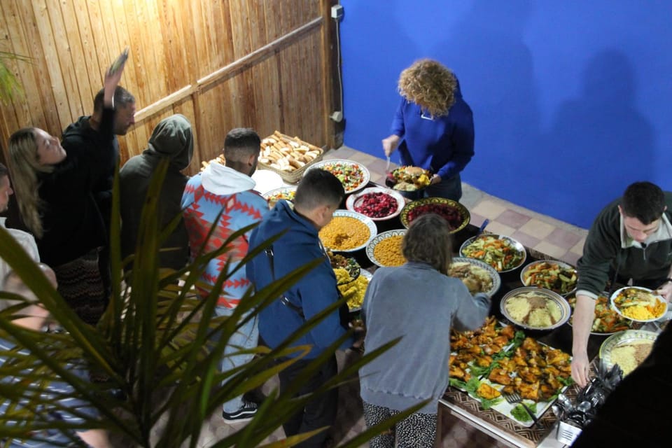 People, Food and drinks, Food, Buffet breakfast, group of guests
