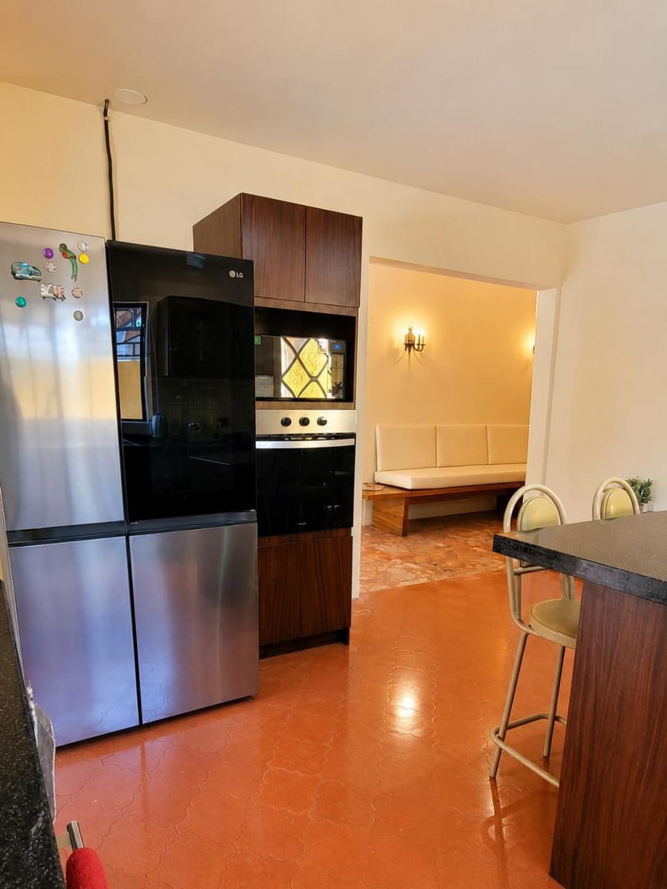 Kitchen or kitchenette, oven
